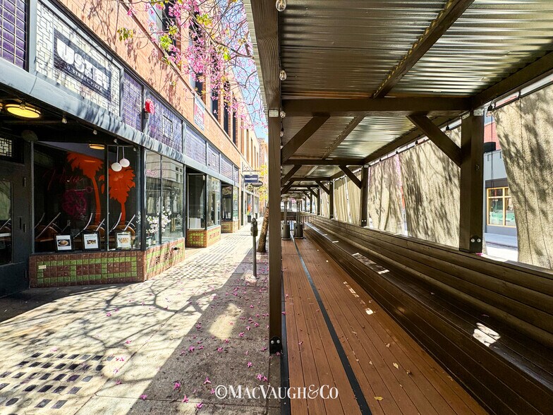 More Photos Of 33-37 E Union St, Pasadena Restaurant For Lease