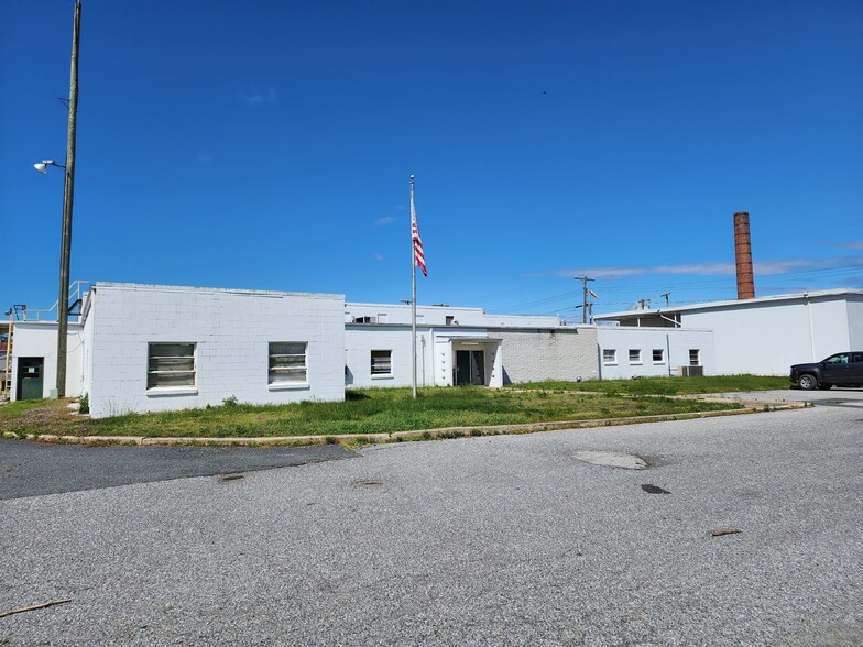 Primary Photo Of 502 Factory Ave, Ridgely Refrigeration Cold Storage For Sale