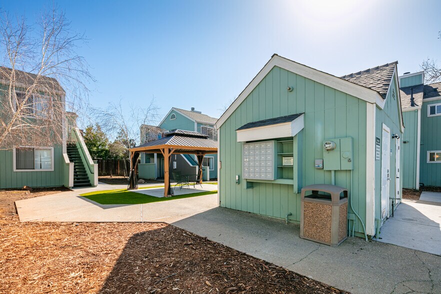 More Photos Of 5000 El Camino Ave, Carmichael Apartments For Sale