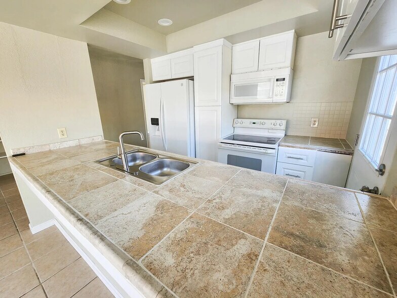 More Photos Of 33654 Pueblo Trl, Cathedral City Apartments For Sale
