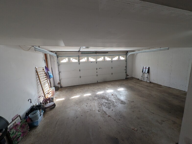 More Photos Of 9546 Hyde Park Dr, Affton Apartments For Sale
