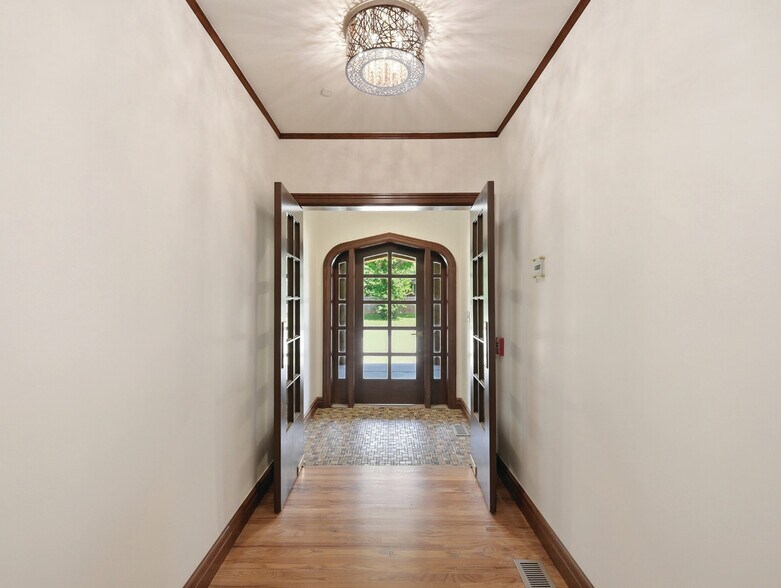 More Photos Of 141 NE 13th St, Oklahoma City Office For Sale