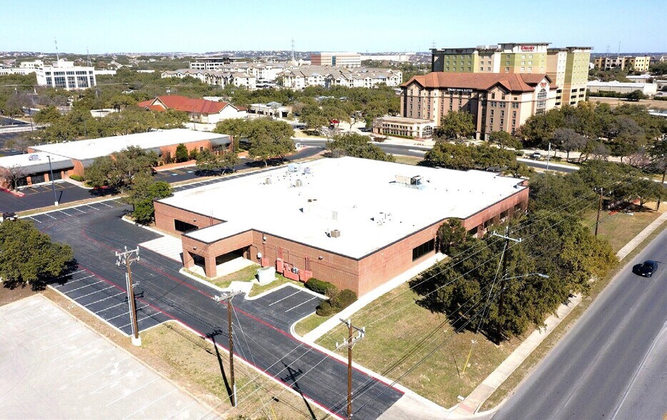 More Photos Of 18503 Sigma Rd, San Antonio Office For Sale