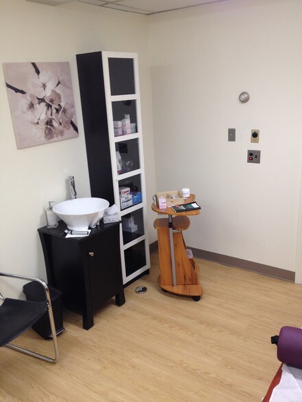 More Photos Of 120 County Rd, Tenafly Coworking Space