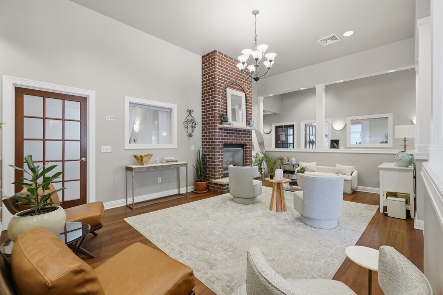 More Photos Of 1280 W Main St, Sun Prairie Freestanding For Sale