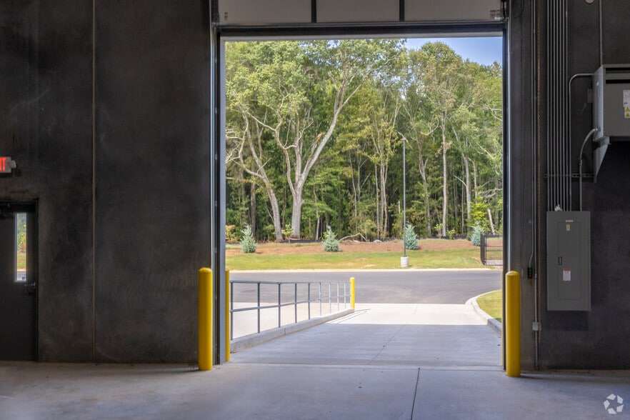 More Photos Of 134 Long Rd, Williamston Distribution For Sale