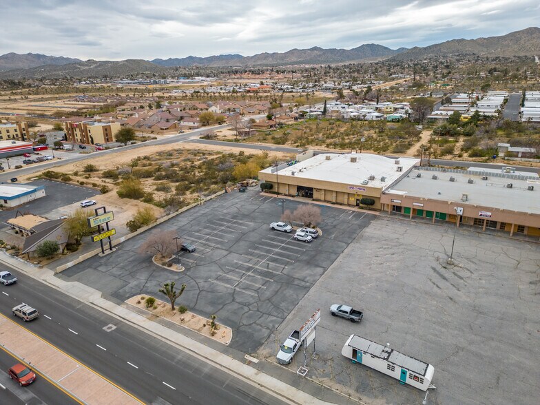 More Photos Of 56445 29 Palms, Yucca Valley Freestanding For Lease