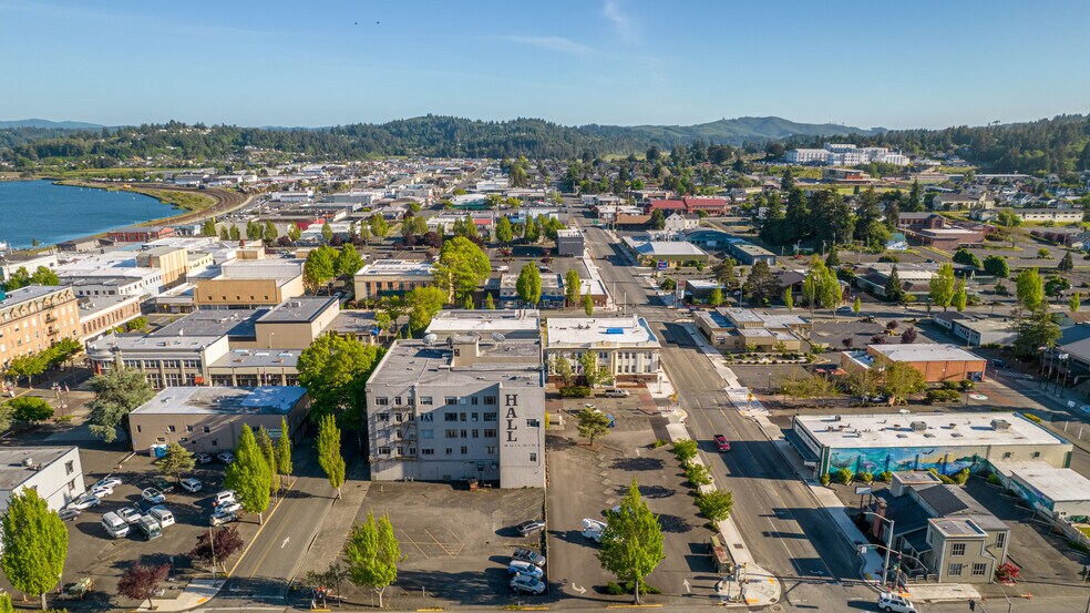 More Photos Of 340 Central Ave, Coos Bay Medical For Lease