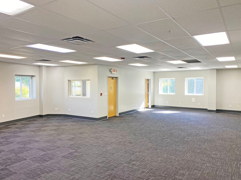 More Photos Of 340 Presumpscot St, Portland Warehouse For Sale