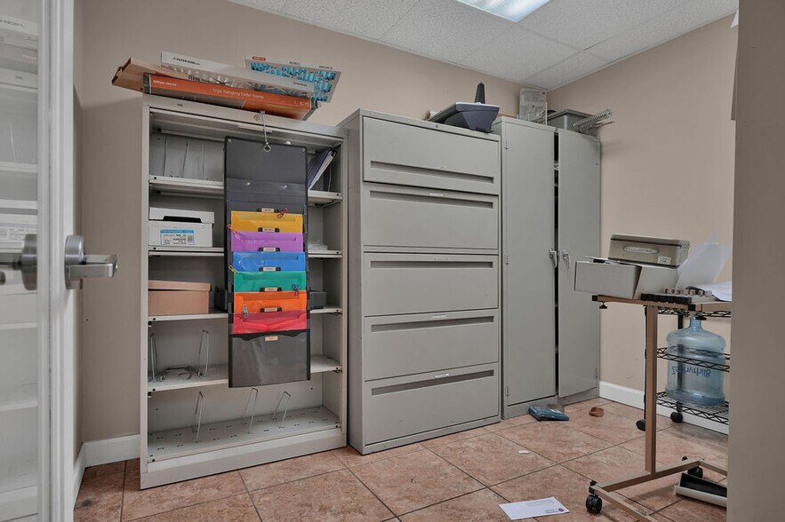 More Photos Of 7007 SW 13th Ter, Miami Warehouse For Sale