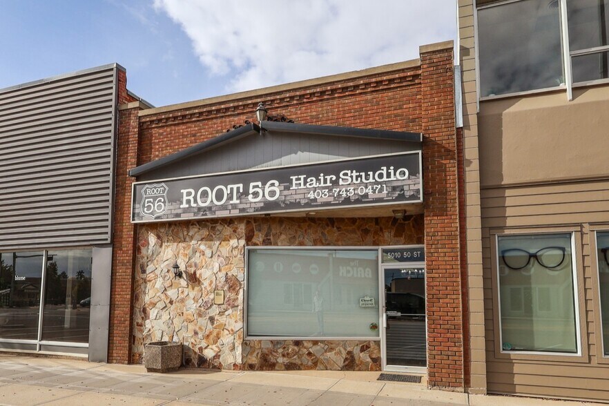 Primary Photo Of 5010 50 st, Stettler General Retail For Sale