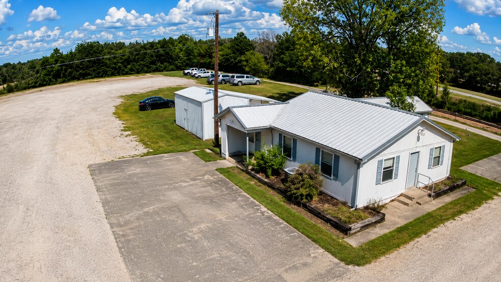 More Photos Of 8523 US 271S Hwy, Powderly Light Distribution For Sale