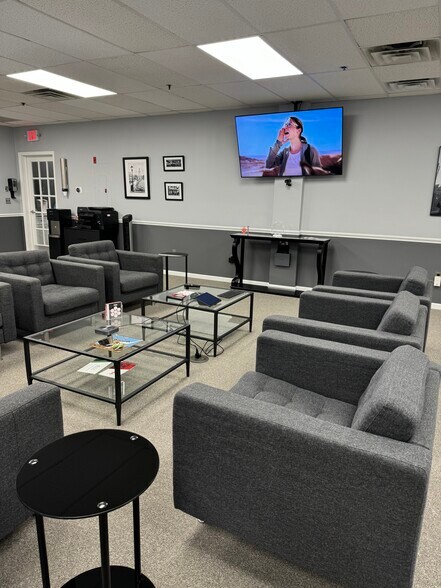 More Photos Of 670 N Beers Bldg 3 St, Holmdel Medical For Sale