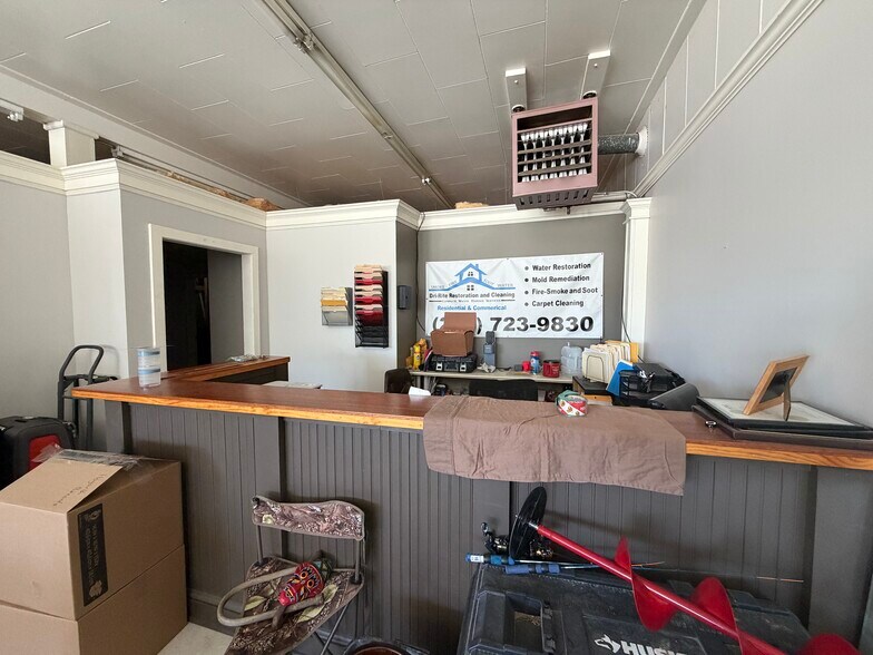 More Photos Of 87 Division St, Manistee Freestanding For Sale