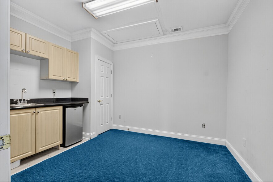 More Photos Of 3790 Holcomb Bridge Rd, Norcross Medical For Sale