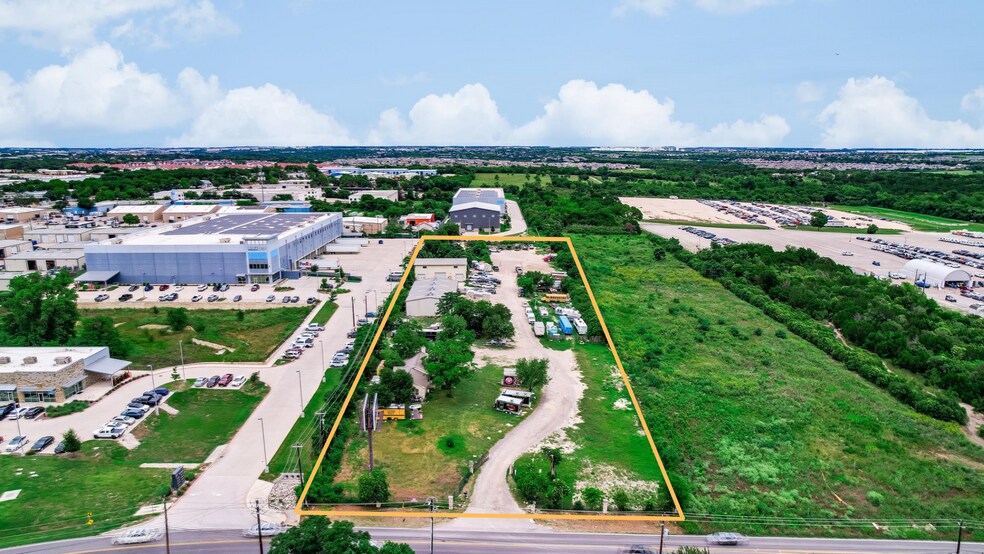 More Photos Of 2000 Ferguson Ln, Austin Warehouse For Lease