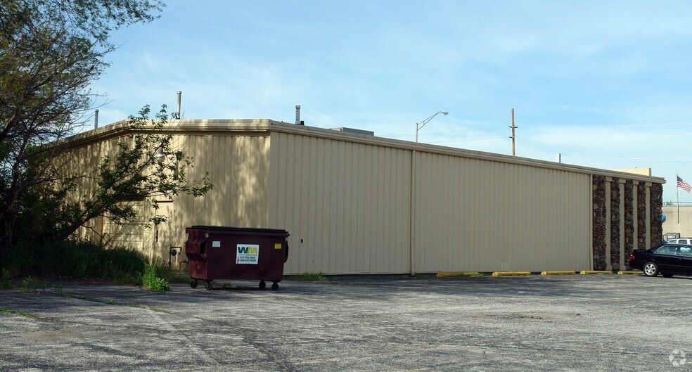 More Photos Of 6801 Broadway, Merrillville Medical For Lease