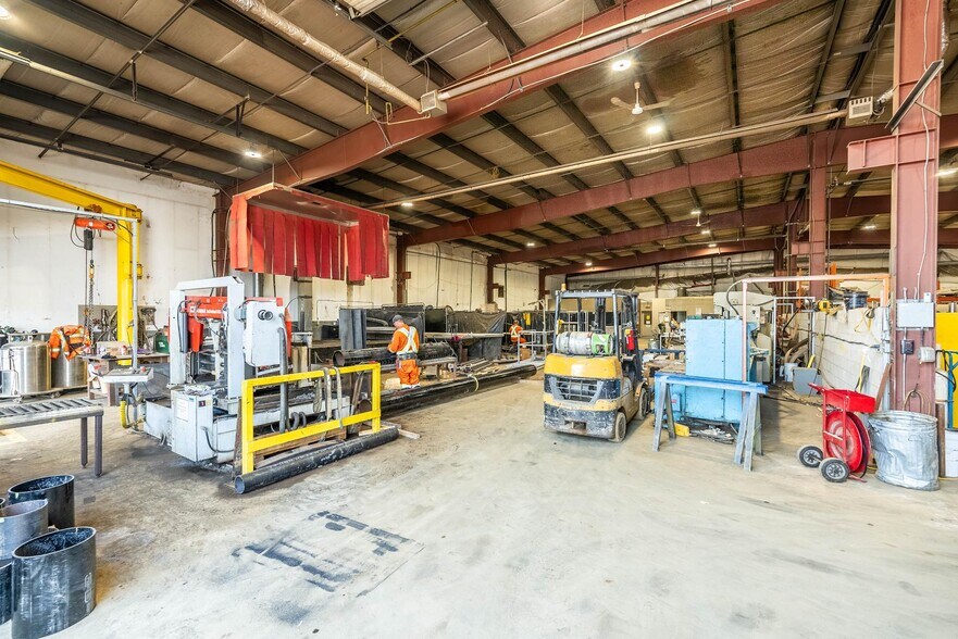 More Photos Of 2555 Maley Dr, Sudbury Warehouse For Sale