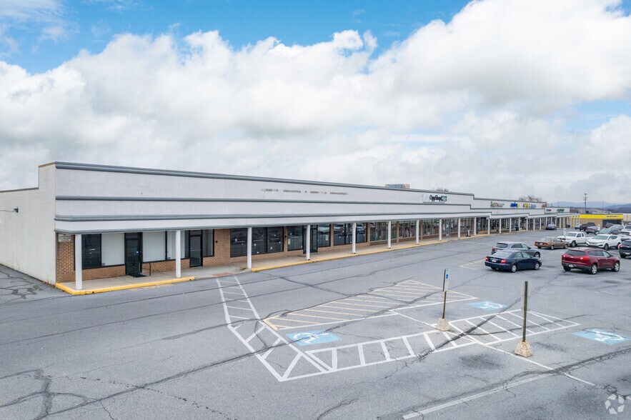 More Photos Of 3045 N 5th Street Hwy, Reading Unknown For Lease