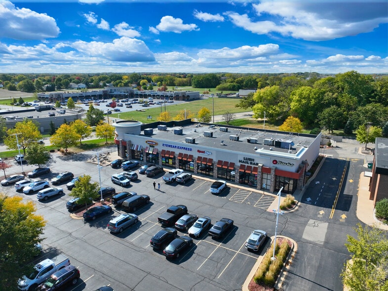 More Photos Of 713-751 S Perryville Rd, Rockford Storefront For Lease