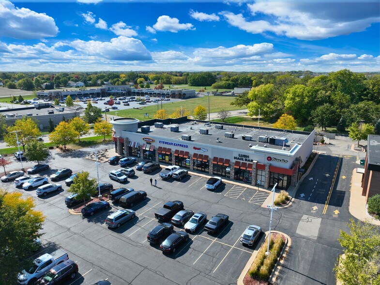 More Photos Of 713-751 S Perryville Rd, Rockford Storefront For Lease