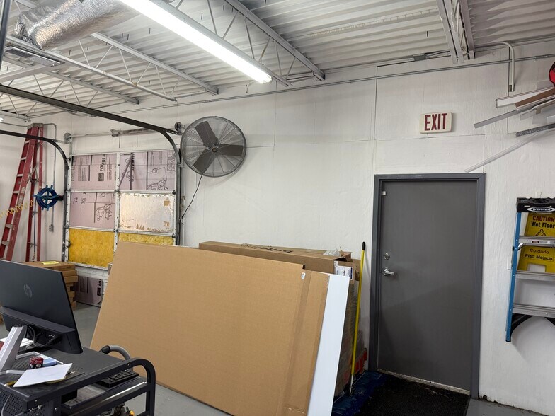 More Photos Of 5521 Pleasant View Rd, Memphis Light Distribution For Lease