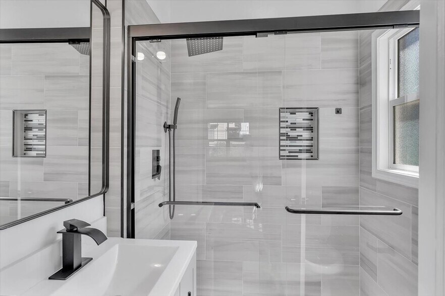 More Photos Of 3300 Harrison St, Oakland Apartments For Sale