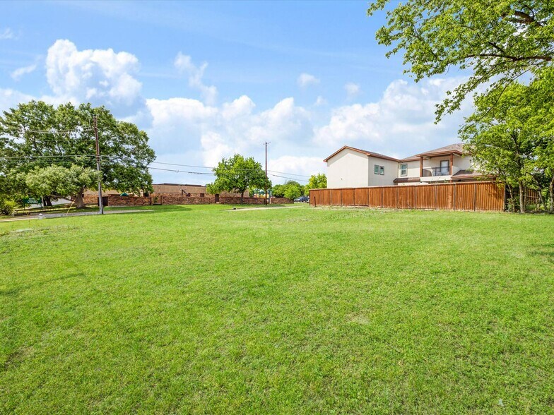 More Photos Of 1003 E Rosedale St, Fort Worth Land For Sale