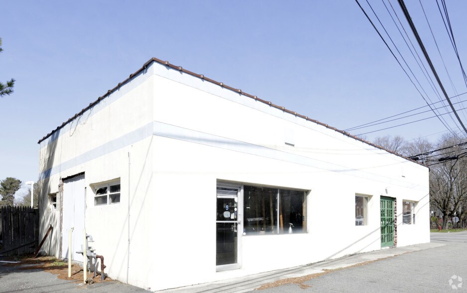 More Photos Of 5 Van Winkle Rd, Pine Brook Freestanding For Sale