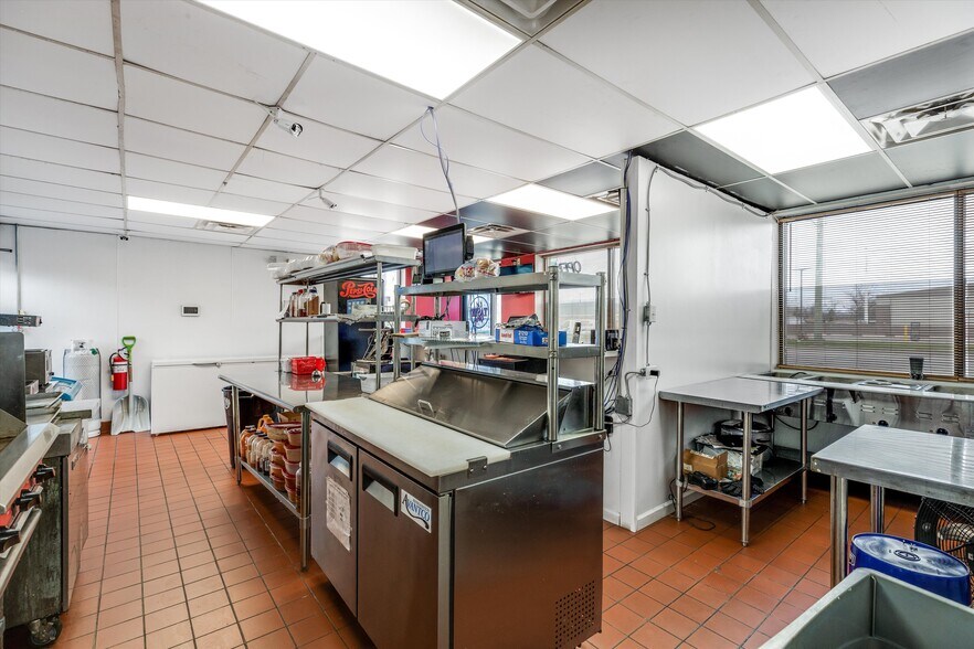 More Photos Of 18000 E 9 Mile Rd, Eastpointe Restaurant For Lease