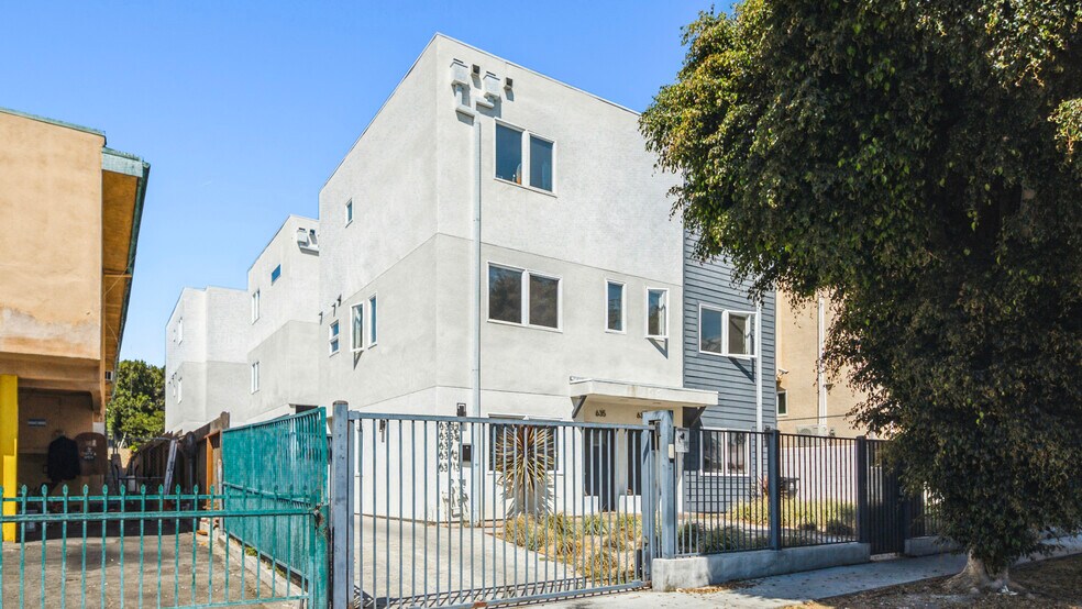 More Photos Of 635 N Harvard Blvd, Los Angeles Apartments For Sale