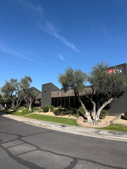 More Photos Of 4144 N 44th St, Phoenix Office For Lease