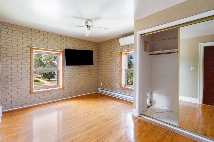 More Photos Of 1304 Hammond Ave, Superior Apartments For Sale