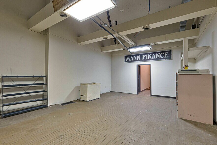 More Photos Of 1237 Broadway, Columbus Storefront For Sale