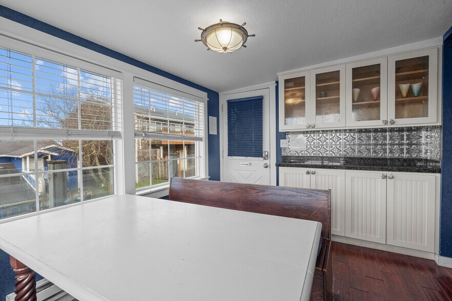 More Photos Of 25 NE Clarke St, Depoe Bay Specialty For Sale