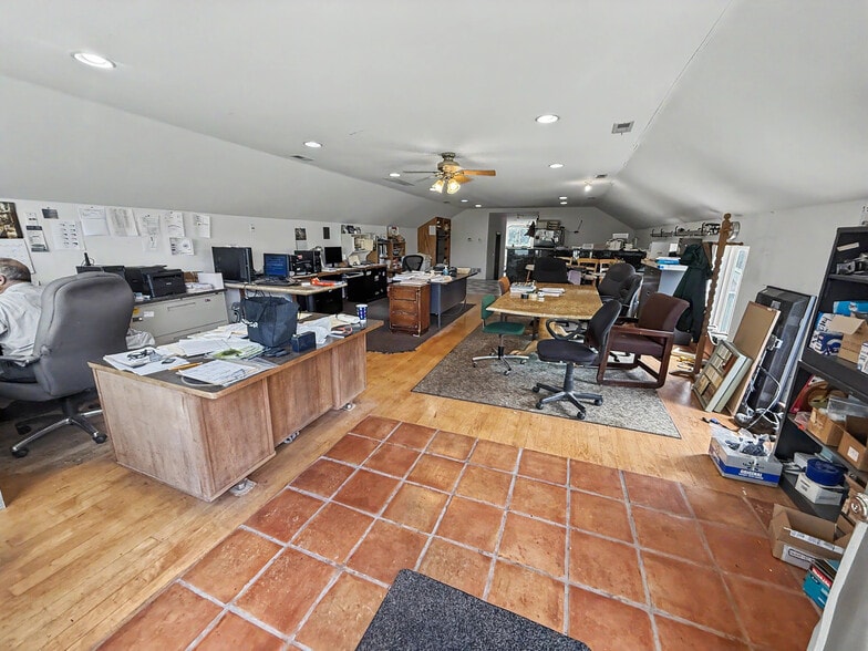 More Photos Of 421 W Street Rd, Kennett Square Showroom For Sale