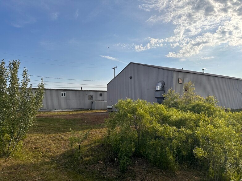 More Photos Of 3945 S Blue Star Dr, Traverse City Service For Lease