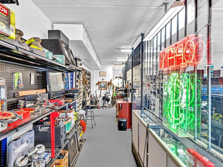 More Photos Of 571-573 SW 27th Ave, Fort Lauderdale Freestanding For Sale