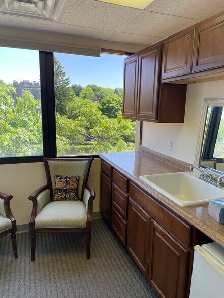 More Photos Of 1842 Beacon St, Brookline Medical For Sale