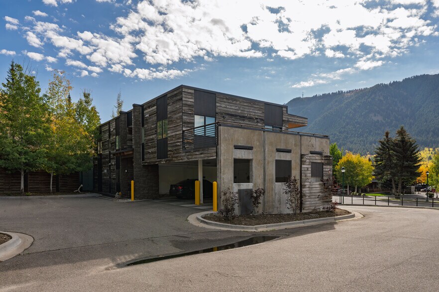 More Photos Of 855 W Broadway Ave, Jackson Apartments For Sale