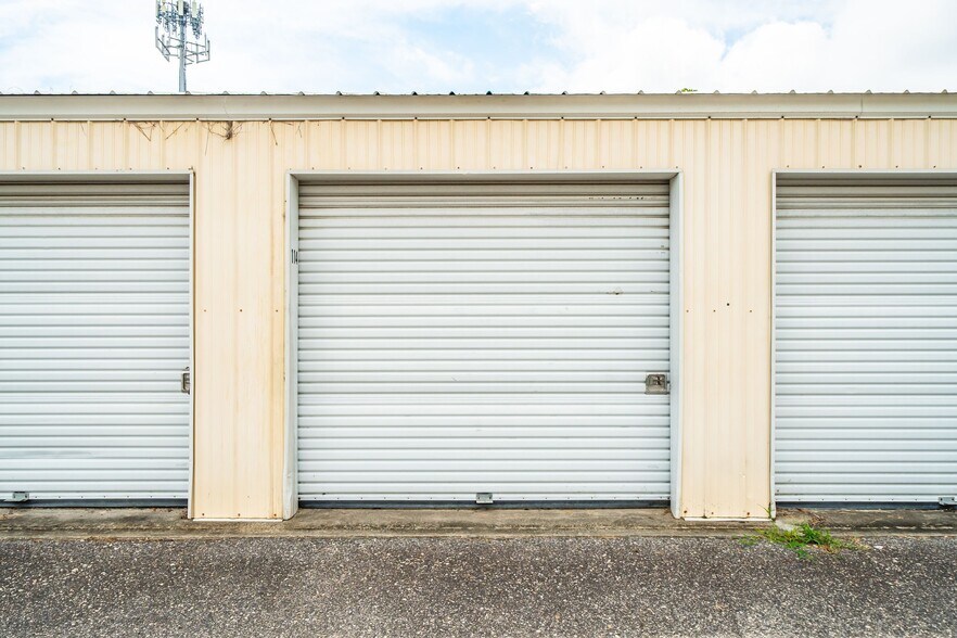 More Photos Of 1719 Signal Point Rd, Charleston Self Storage For Sale