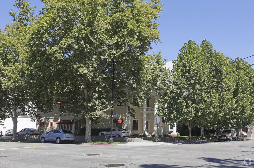 More Photos Of 93 Devine St, San Jose Office For Lease