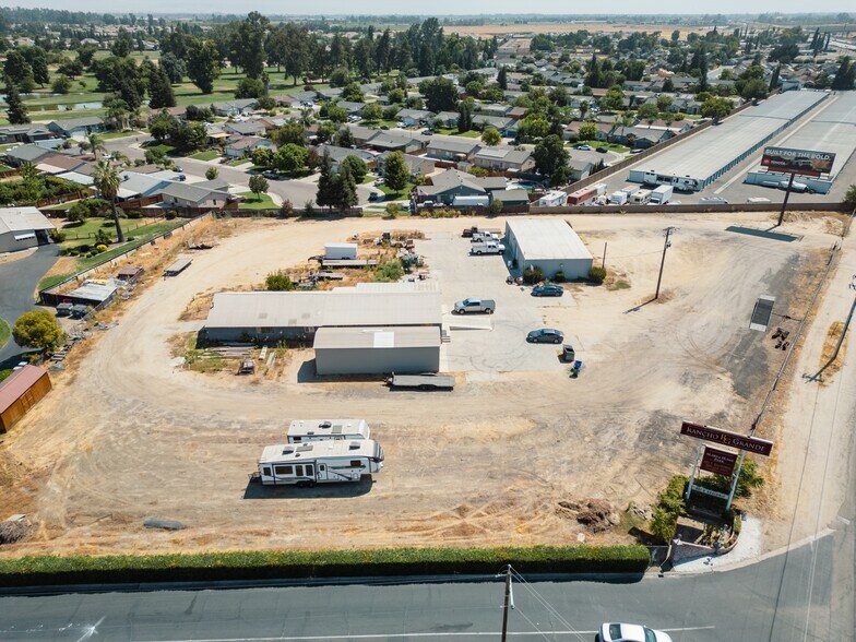 More Photos Of 901 E Broadway Ave, Atwater Specialty For Sale