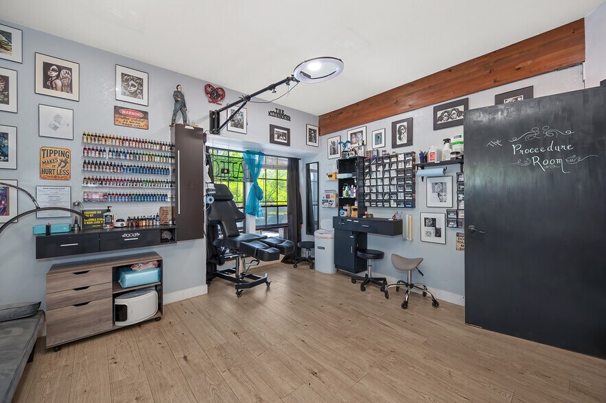 More Photos Of 10015 Alta Sierra Dr, Grass Valley Office Residential For Sale