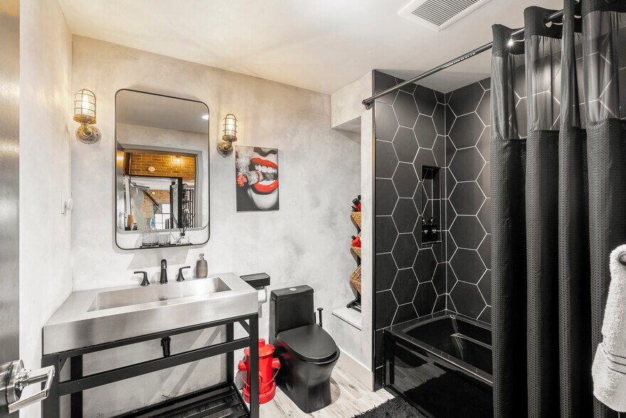 More Photos Of 302-390 11th Ave, San Diego Apartments For Sale