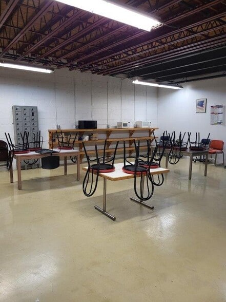 More Photos Of 1601 N Jessup St, Wilmington Manufacturing For Sale