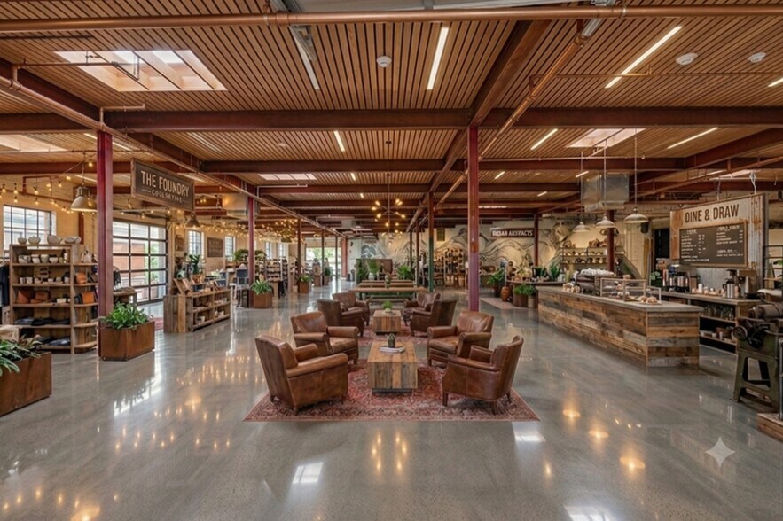 More Photos Of 9 Reed St, Asheville Showroom For Sale