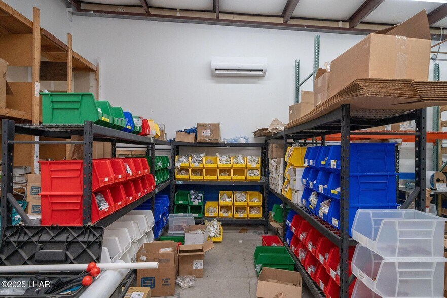 More Photos Of 2880 Sweetwater Ave, Lake Havasu City Light Manufacturing For Lease