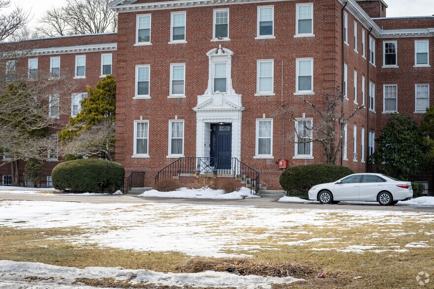 More Photos Of 60 Austin Ave, Greenville Schools For Sale