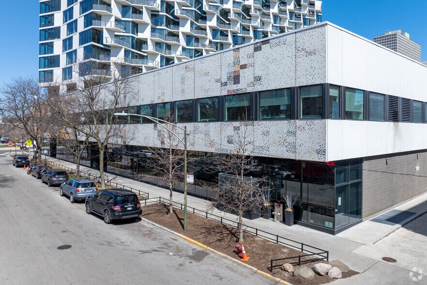 More Photos Of 5113 S Harper Ave, Chicago Coworking Space